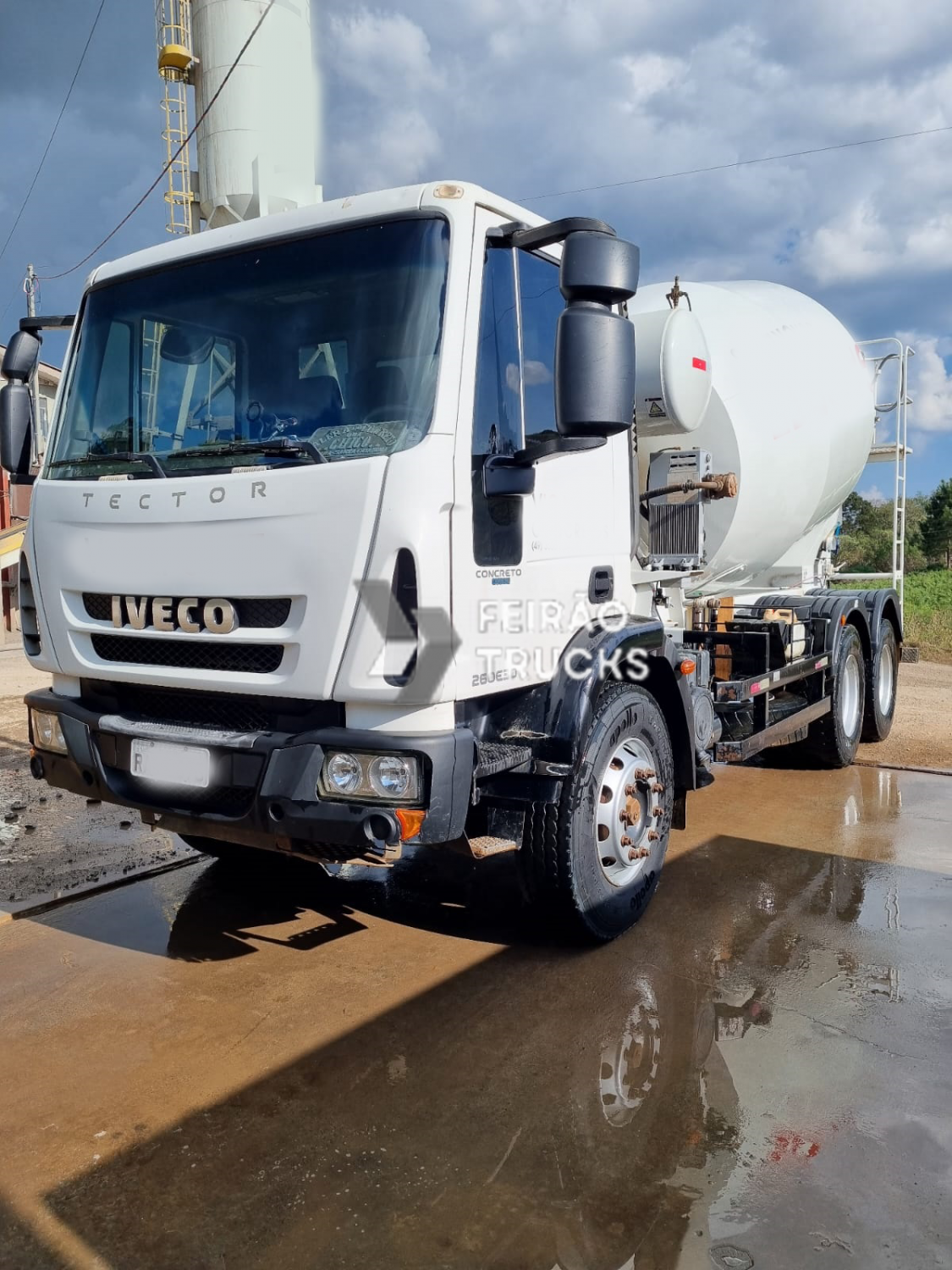 Caminhão Iveco 260e30 Ano 2019 Balão Convicta