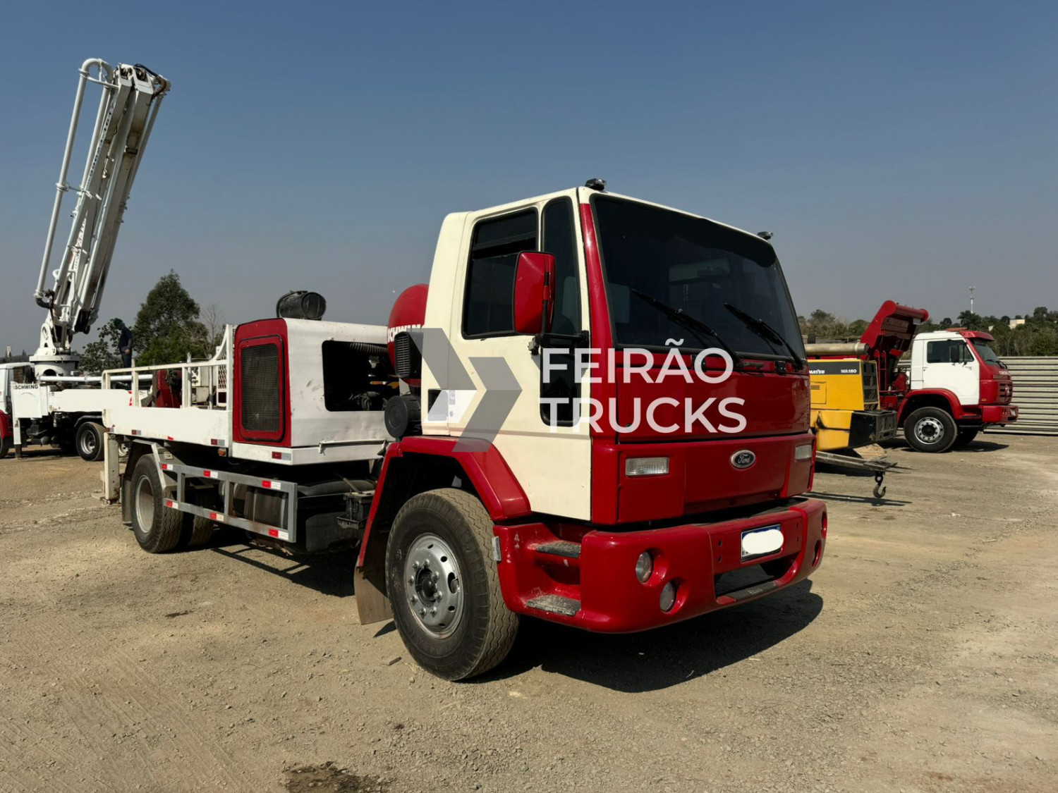 Caminhão Ford cargo 1317  Schwing P1000 - 2010