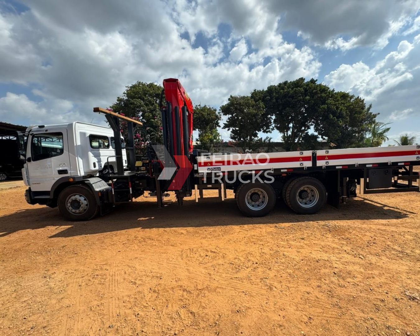 MUNK PALFINGER 480 COM CAMINHÃO 2730 - ANO 2025