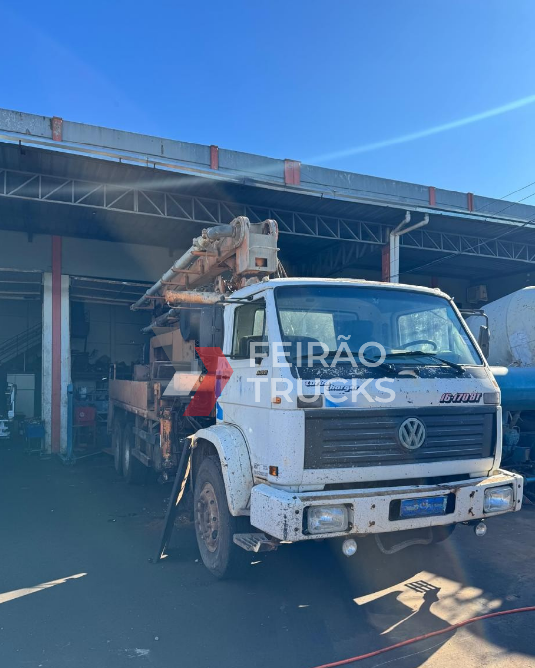 BOMBA 1406 COM LANÇA 21MTS COM CAMINHÃO VW 16.170