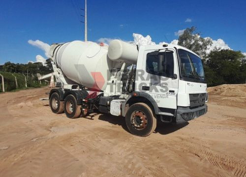 Caminhão betoneira Mercedes Atego 2730 - Ano 2020 balão Siti 8M