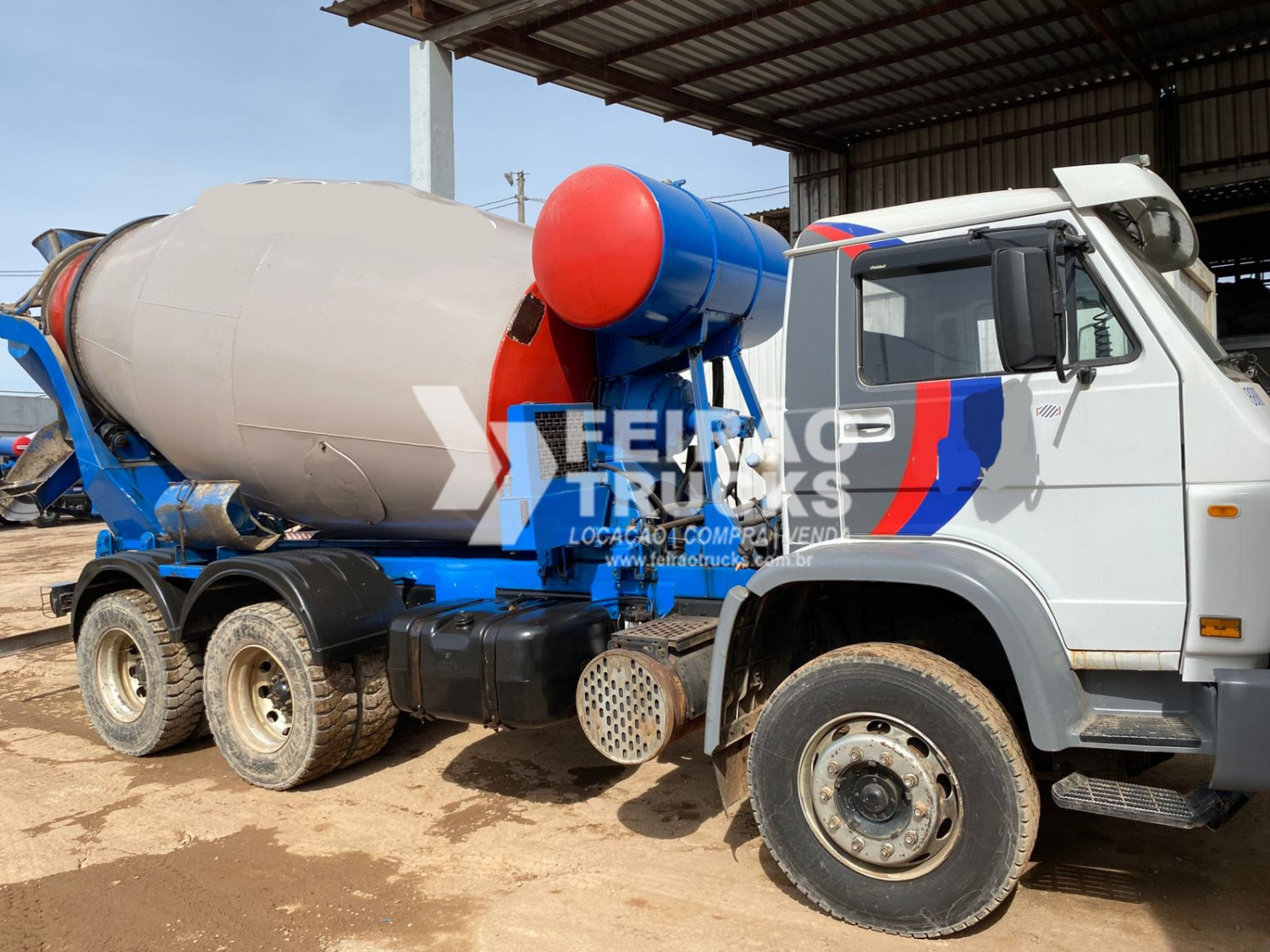 Caminhão betoneira Volkswagen 26260 - Ano 2009 Balão Siti 8M