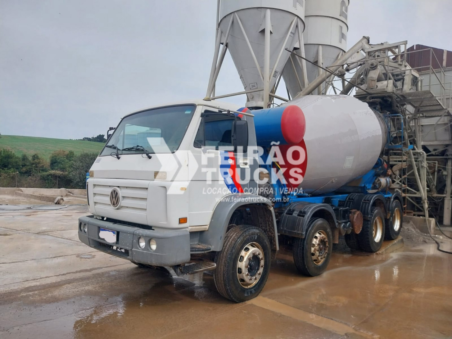 Caminhão betoneira Volkswagen 26260 - Ano 2010 Balão Siti 8M