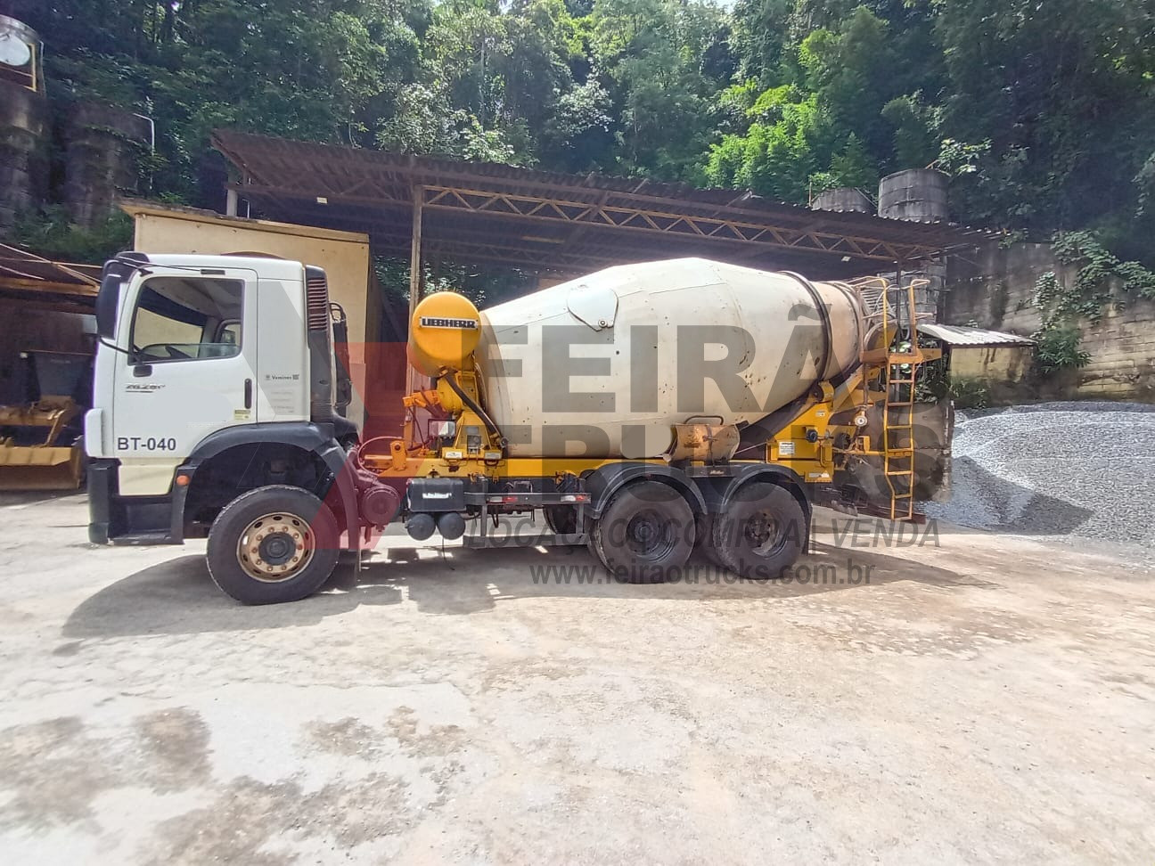 Caminhão Volkswagen 26280 - Ano 2013 - Betoneira Liebherr 8M