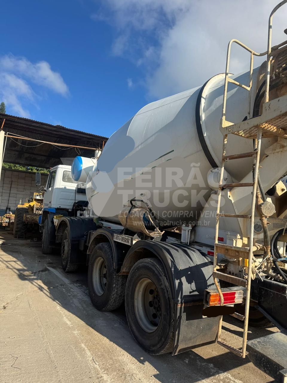 Caminhão Betoneira Mercedes 2729 Balão Liebherr 8 M Ano 2014 - 8x4