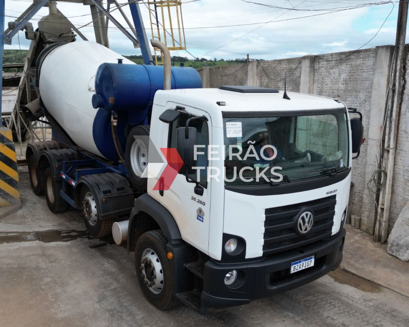 Caminhão Betoneira Volkswagen 26.260 Robust Balão Siti 8M - Ano 2023