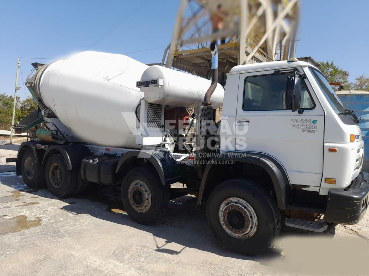 Caminhão Betoneira Volkswagen 26.260 - Balão Liebherr 8 M - Ano 2010 - Bitruck