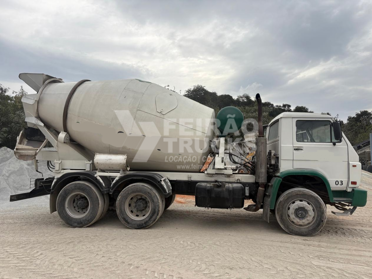 Caminhão Betoneira Volkswagen 26.260 - Balão Siti 8 M - Ano 2003