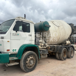 Caminhão Betoneira Volkswagen 26.260 - Balão Liebherr 8 M - Ano 2011